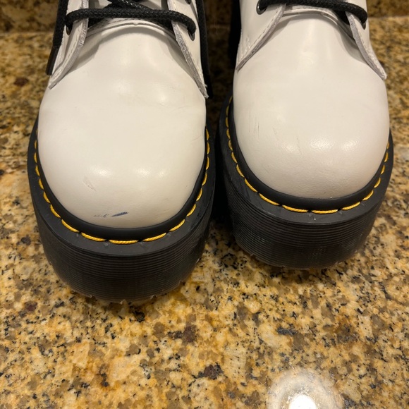 Dr Doc Martens White Leather Platform Jadon Boots Women’s 8 Barely Worn - Picture 3 of 10